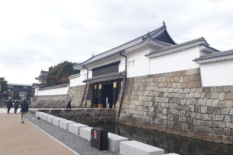 Kyoto Imperial Palace + Nijo Castle Guided Tour - photo 7